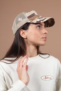 unisex female